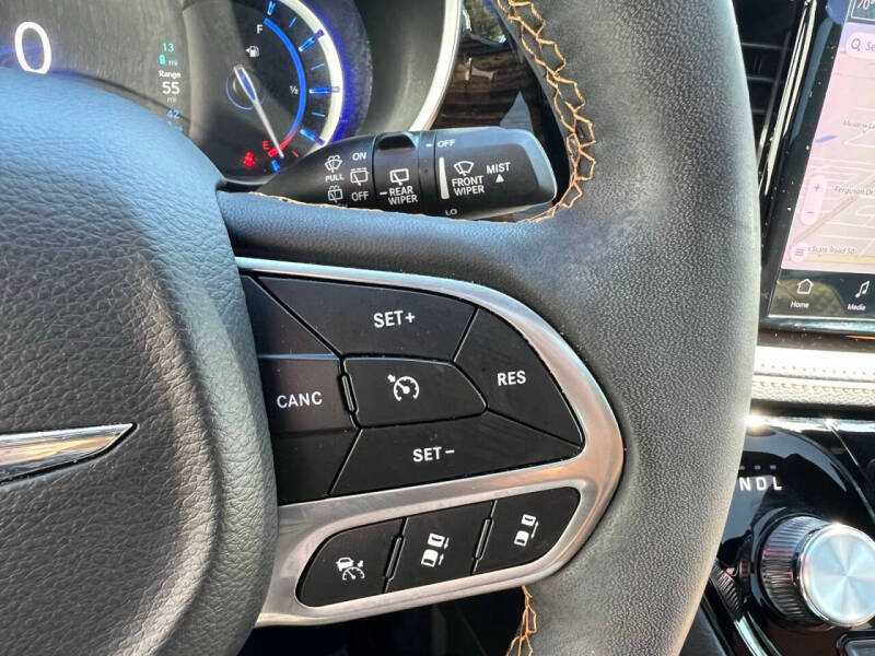 2023 Chrysler Pacifica Plug-In Hybrid Pinnacle