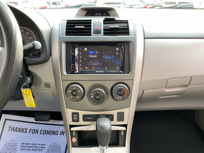 2013 Toyota Corolla LE