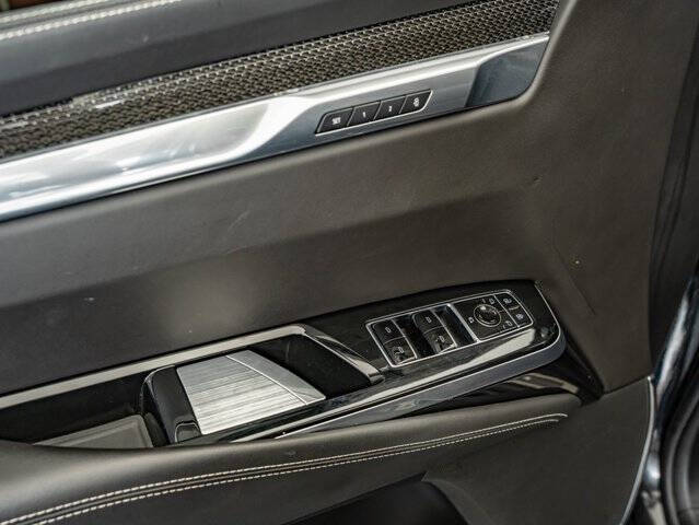 2025 Cadillac Escalade-V