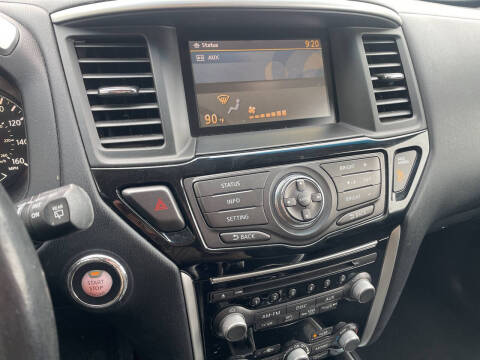 2015 Nissan Pathfinder SV