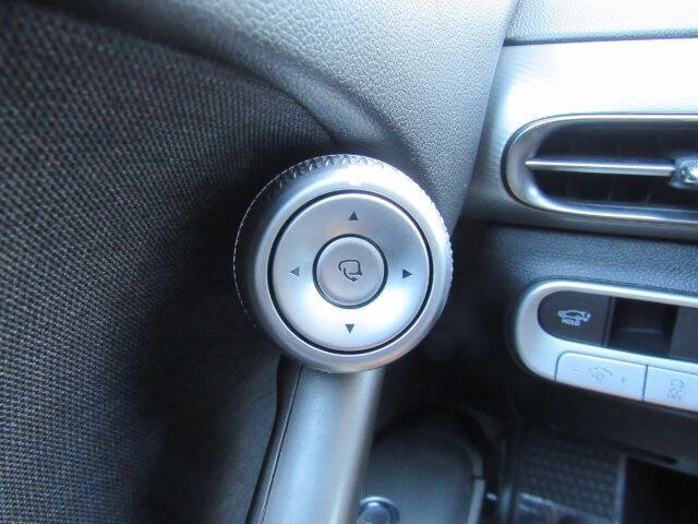 2024 Genesis GV60 Standard