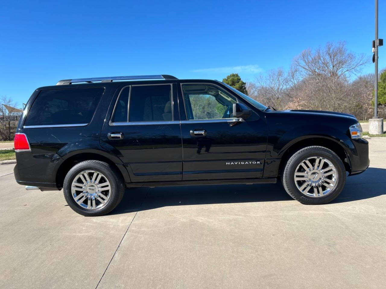 2009 Lincoln Navigator for sale at Auto Haven in Irving, TX