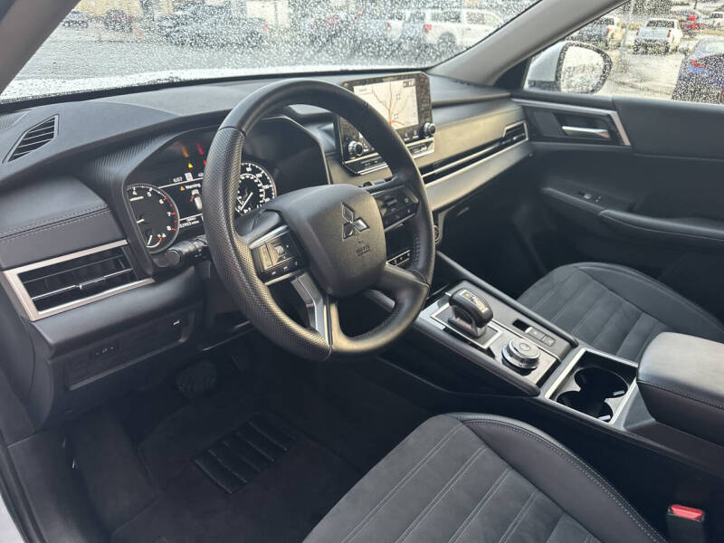 2024 Mitsubishi Outlander SE Black Edition