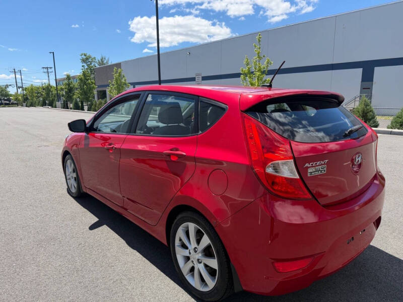 2013 Hyundai Accent SE