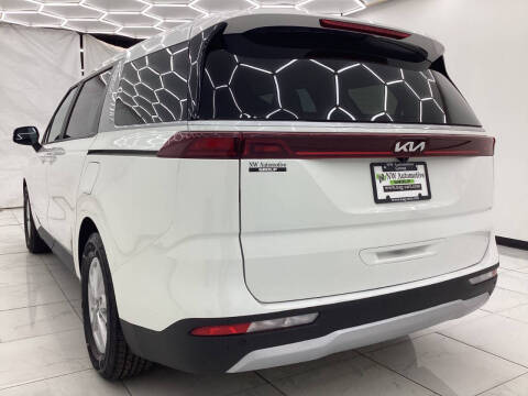 2023 Kia Carnival LX