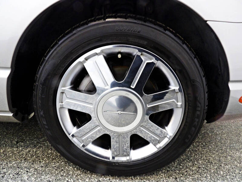 2004 Ford Thunderbird Deluxe