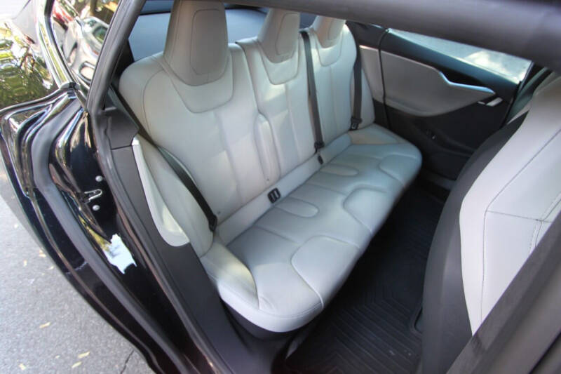 2016 Tesla Model S P90D