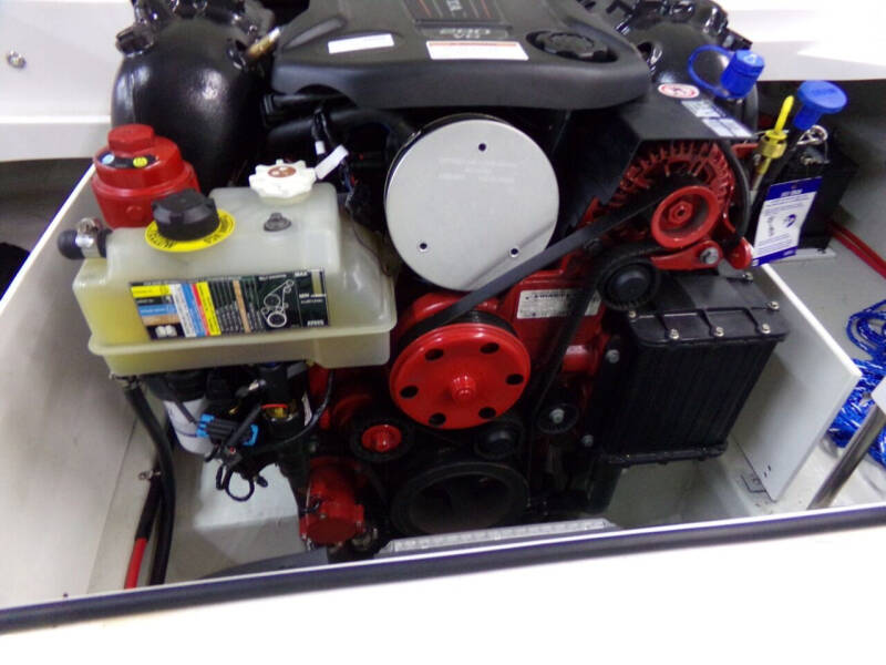 2021 Cobalt Boats CS22