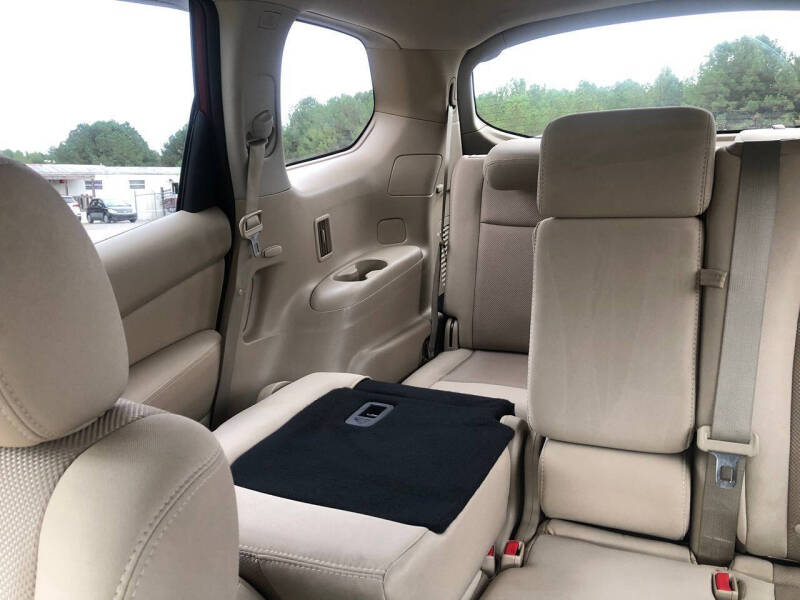 2017 Nissan Pathfinder SV