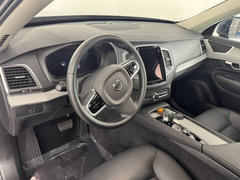 2025 Volvo XC90 B5 Core Bright Theme