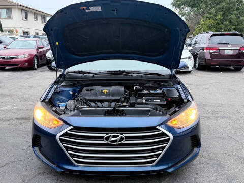 2018 Hyundai Elantra