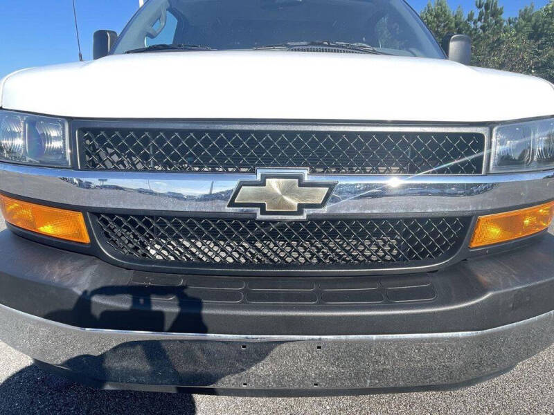 2023 Chevrolet Express 2500