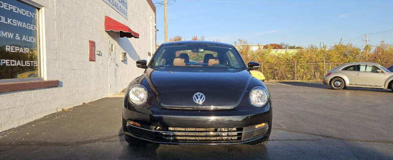 Used 2016 Volkswagen Beetle Classic with VIN 3VWF17AT5GM639049 for sale in Columbus, OH