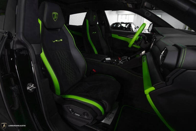 2024 Lamborghini Urus S