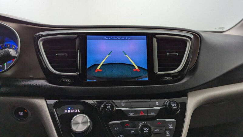 2017 Chrysler Pacifica Touring Plus