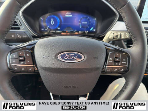 2022 Ford Escape SEL