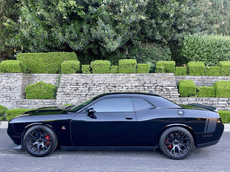2016 Dodge Challenger 392 HEMI Scat Pack Shaker