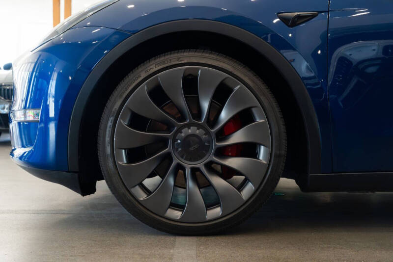 2025 Tesla Model Y Performance