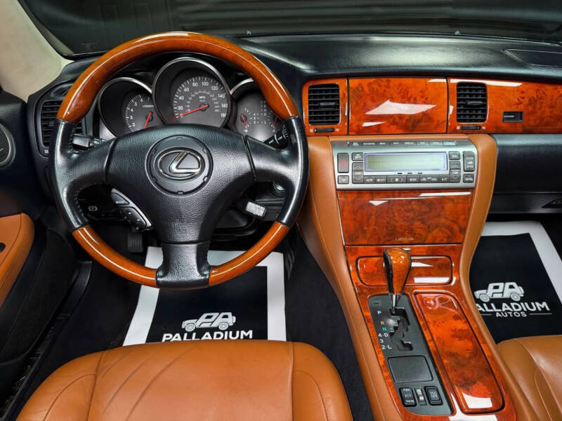 2005 Lexus SC 430