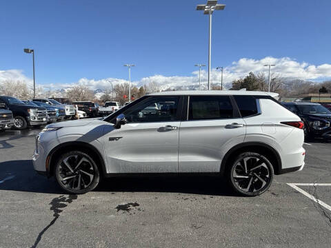 2025 Mitsubishi Outlander PHEV SE