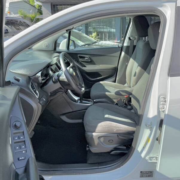 2020 Chevrolet Trax LS