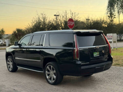 2017 Cadillac Escalade ESV Luxury