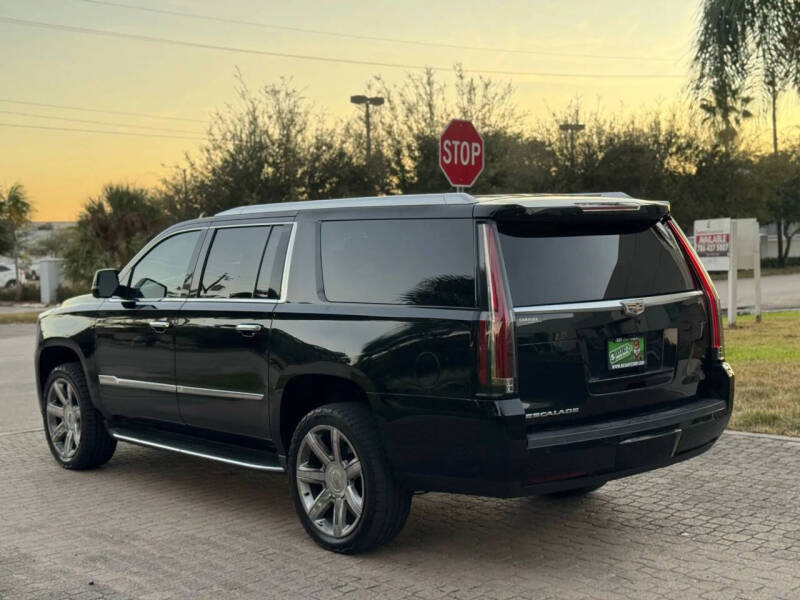 2017 Cadillac Escalade ESV Luxury