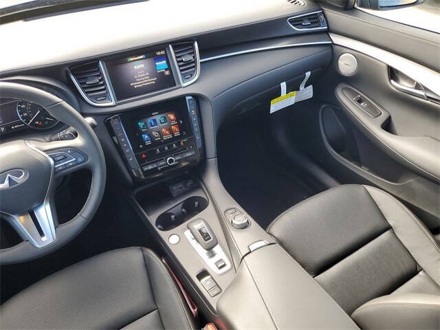 2025 Infiniti QX50 Luxe