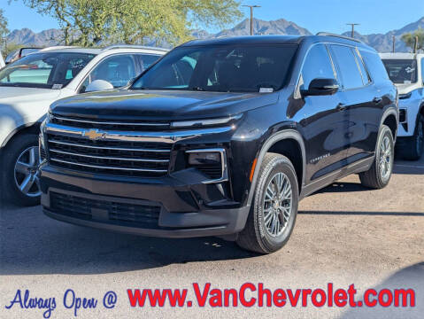 2024 Chevrolet Traverse LT