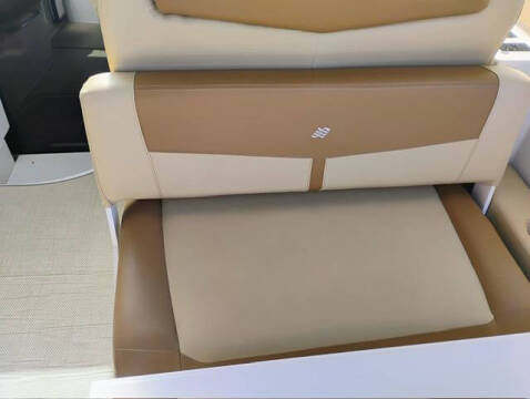 2012 Four Winns V305