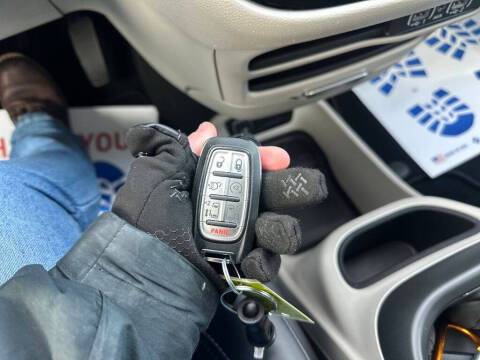 2024 Chrysler Pacifica Touring L