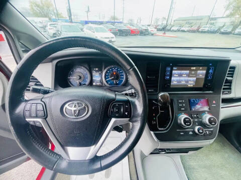 2015 Toyota Sienna