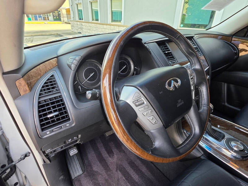 2016 Infiniti QX80