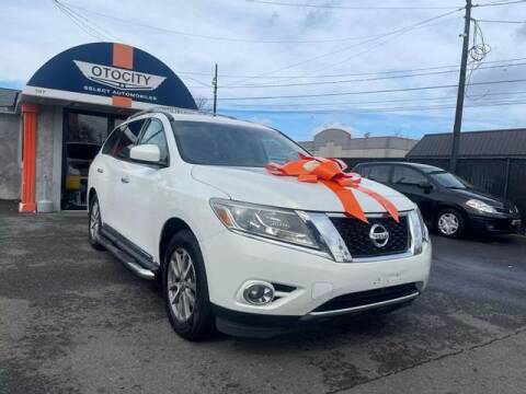 2013 Nissan Pathfinder for sale at OTOCITY in Totowa NJ