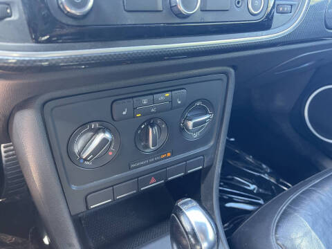 2012 Volkswagen Beetle Turbo PZEV