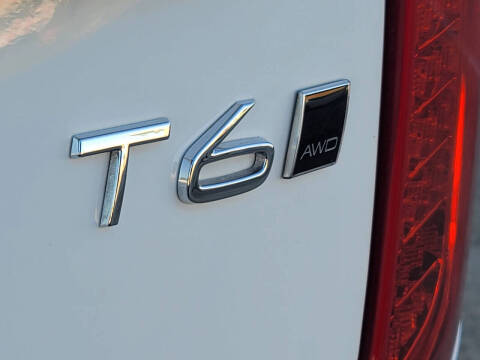 2018 Volvo XC90 T6 Momentum