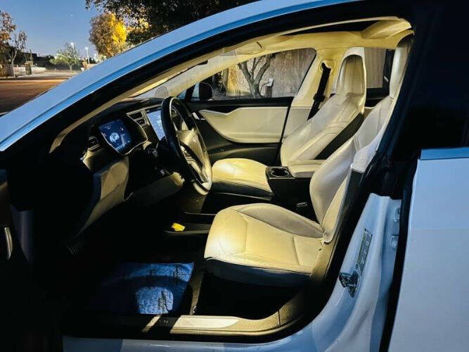 2015 Tesla Model S P85D