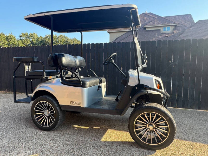 2020 E-Z-GO Express S4