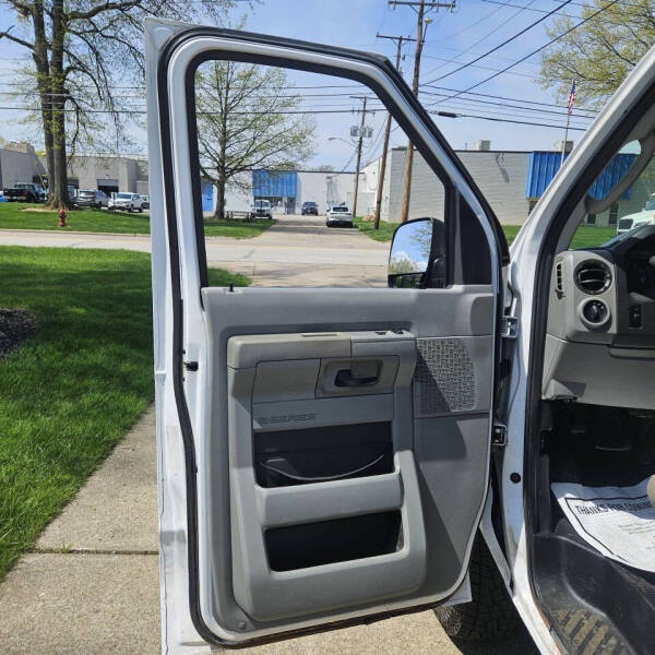 2013 Ford E-Series E-250
