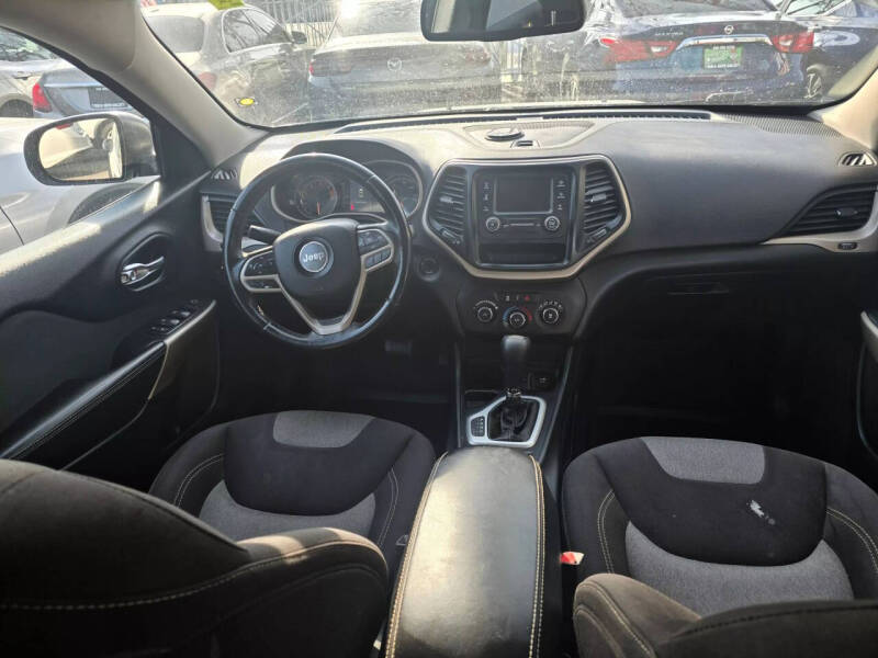 2017 Jeep Cherokee Sport Altitude