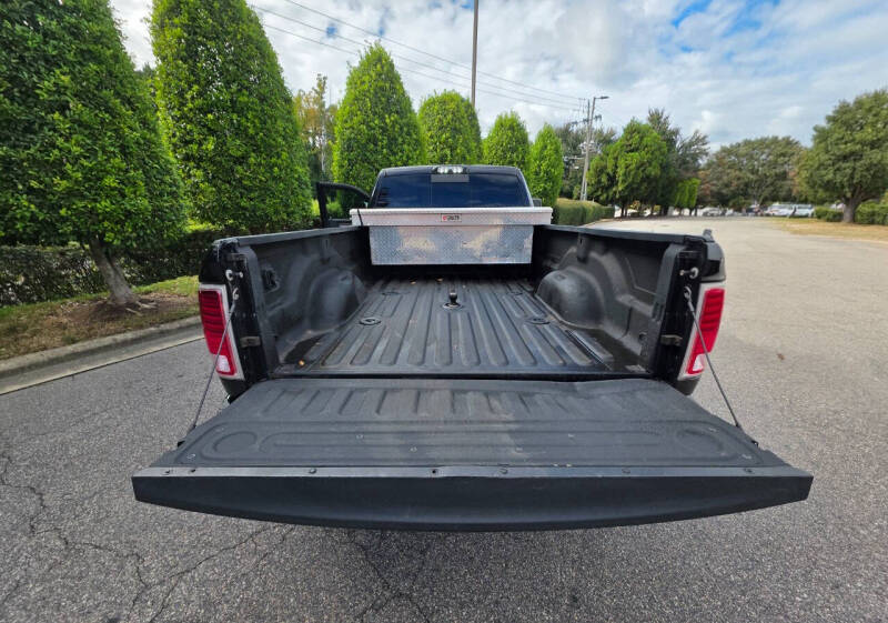 2018 Ram 3500 Laramie photo 4