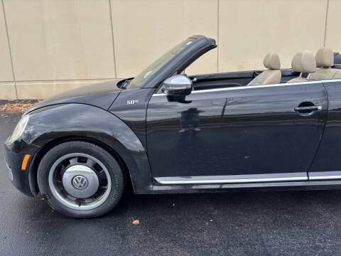2013 Volkswagen Beetle Convertible 2.5L 50s Edition