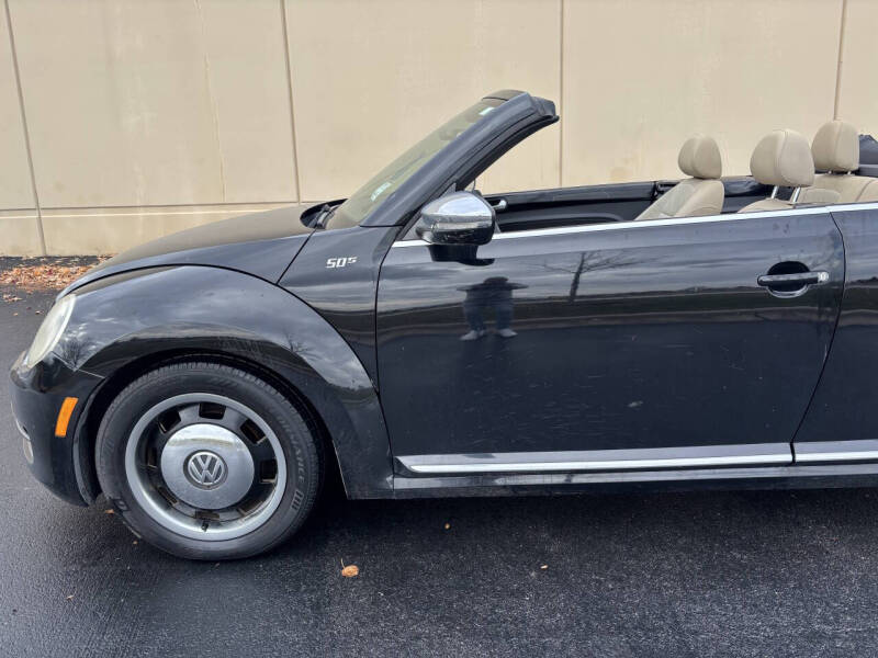 2013 Volkswagen Beetle Convertible 2.5L 50s Edition