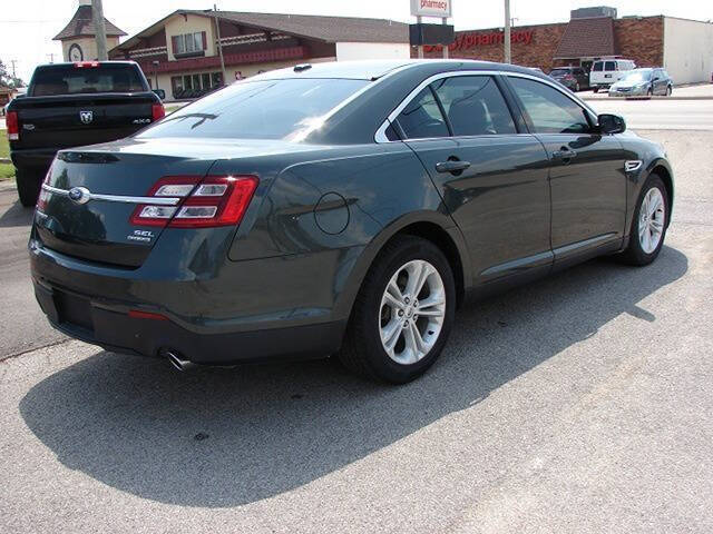 2016 Ford Taurus SEL