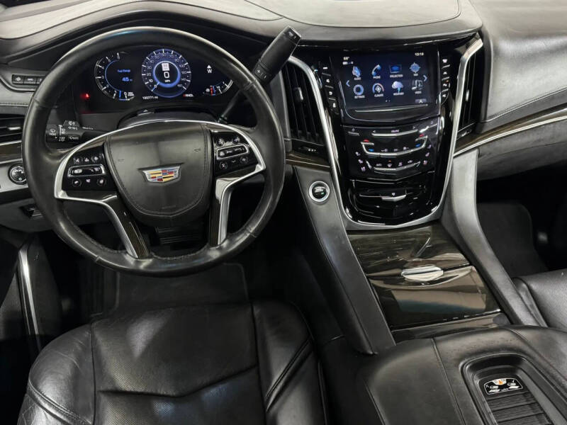 2018 Cadillac Escalade Platinum