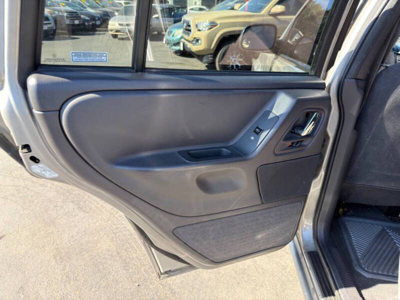 2000 Jeep Grand Cherokee Laredo