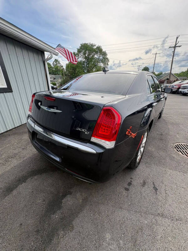 2017 Chrysler 300 C