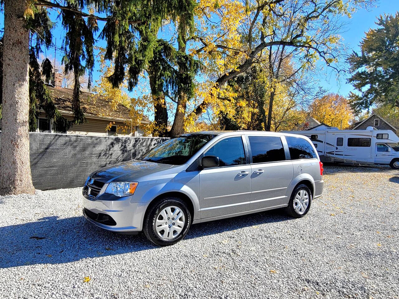 2014 Dodge Grand Caravan for sale at Statewide Auto LLC in Akron, OH