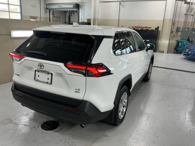 2022 Toyota RAV4 LE