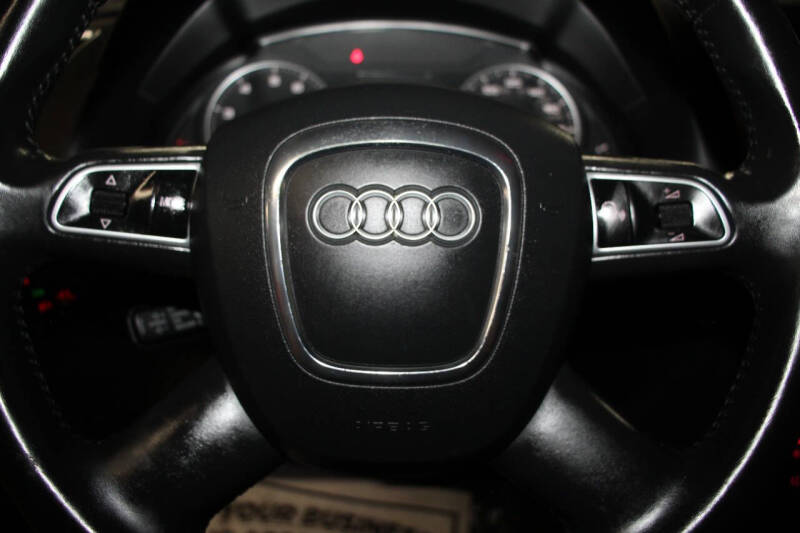 2011 Audi Q5 2.0T quattro Premium Plus